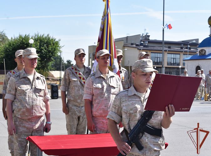 Более 50 военнослужащих приведены к присяге в воинских частях Южного округа Росгвардии