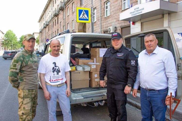 Кузбассовцы поддерживают росгвардейцев, предоставляя дополнительное снаряжение и оборудование