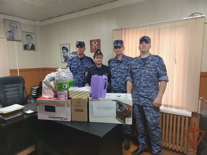 Поддержку военнослужащим - участникам СВО оказали росгвардейцы из Ленинградской области   