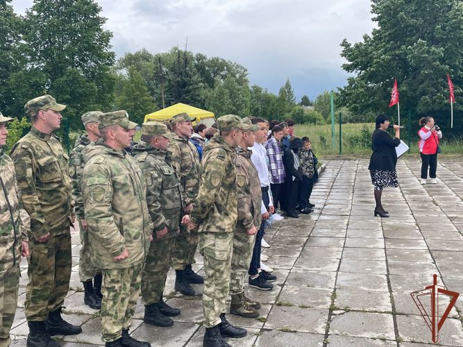 Представители Уральского округа Росгвардии приняли участие в памятных мероприятиях, посвященных Дню памяти и скорби