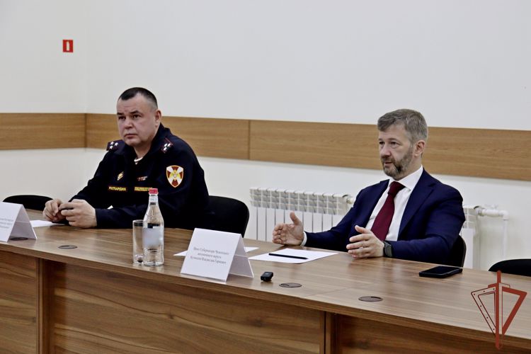 Правительство Чукотки обеспечило росгвардейцев специальными техническими средствами 