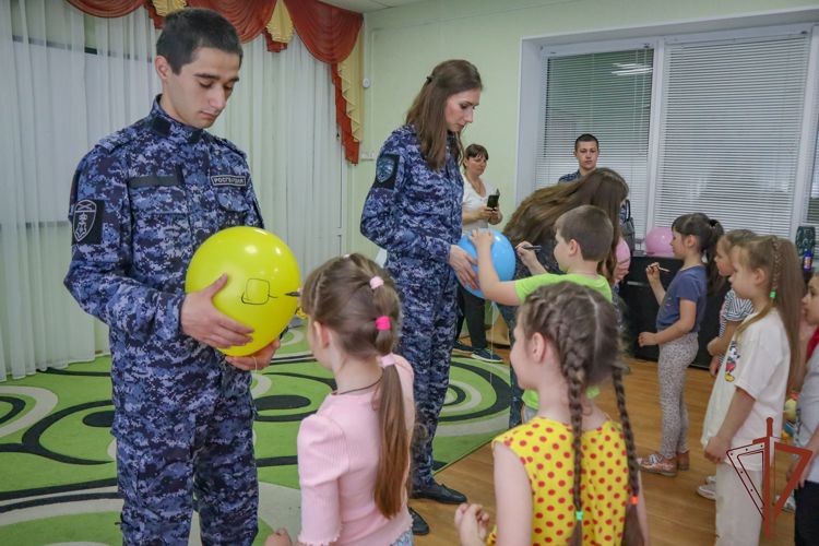 Мероприятия ко Дню защиты детей прошли в Северо-Кавказском округе Росгвардии