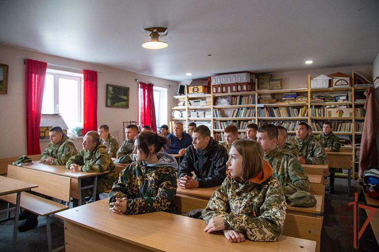 Ко Всероссийской акции «Письмо солдату» присоединились подшефные Росгвардии курсанты на Южном Урале   
