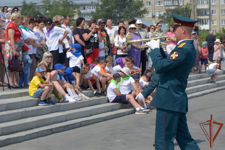 Патриотические мероприятия для детей проведены на Урале в рамках проекта «Каникулы с Росгвардией»  