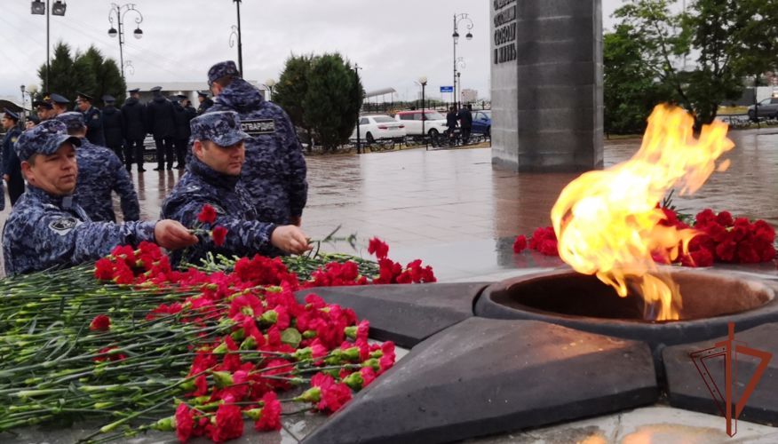 В День памяти и скорби росгвардейцы на Урале почтили павших героев ВОВ
