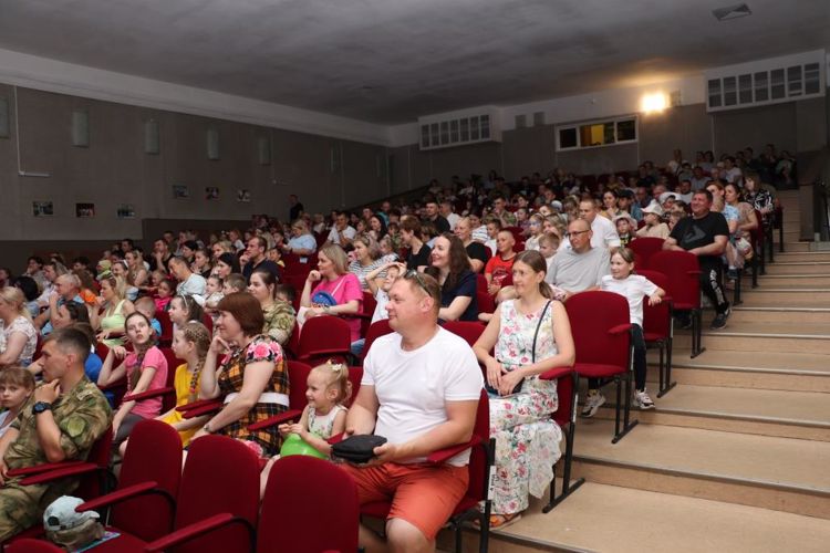 Росгвардейцы устроили в Озерске праздник для детей участников СВО