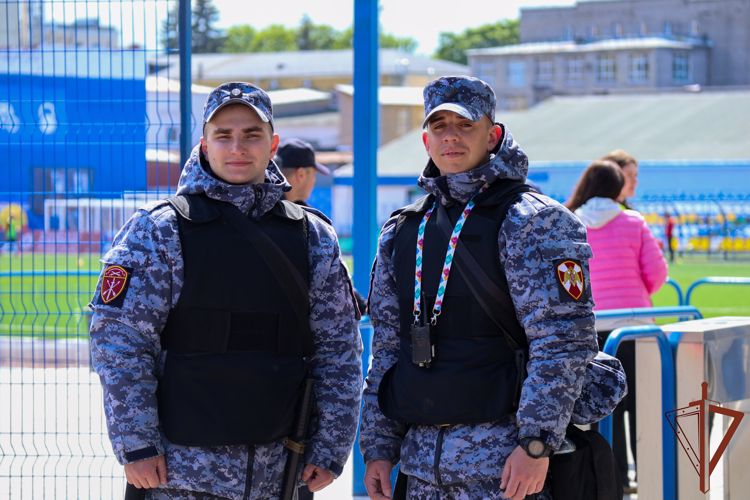  Общественную безопасность на массовых мероприятиях в Санкт-Петербурге обеспечили сотрудники Росгвардии