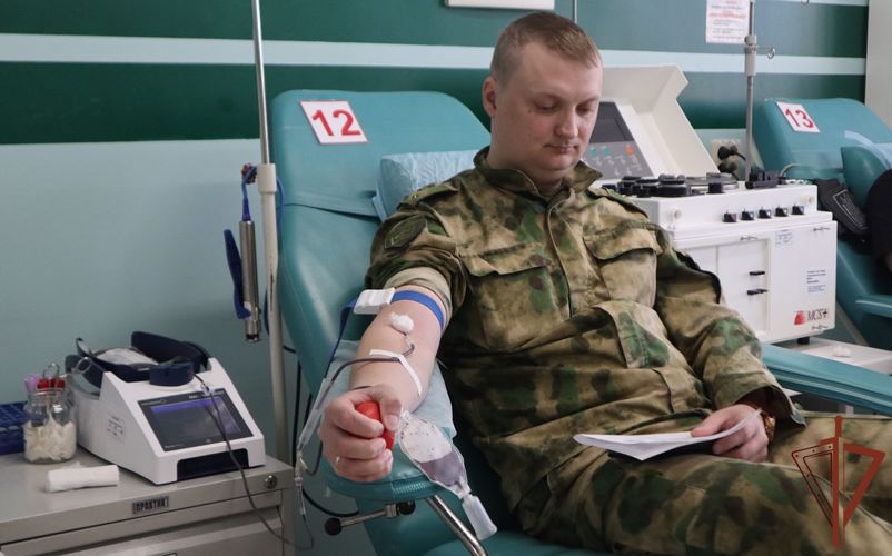 Всероссийскую ведомственную акцию «От сердца к сердцу» поддержали росгвардейцы на Урале
