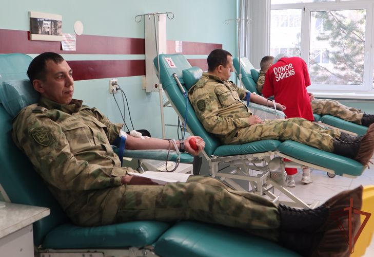 Всероссийскую ведомственную акцию «От сердца к сердцу» поддержали росгвардейцы на Урале