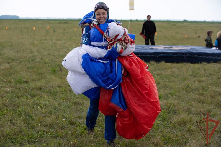 Спортсменка Росгвардии стала призером всероссийских соревнований по парашютному спорту