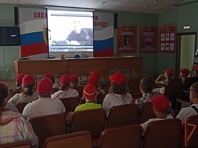 Всероссийский ведомственный проект «Каникулы с Росгвардией» продолжается на Среднем Урале