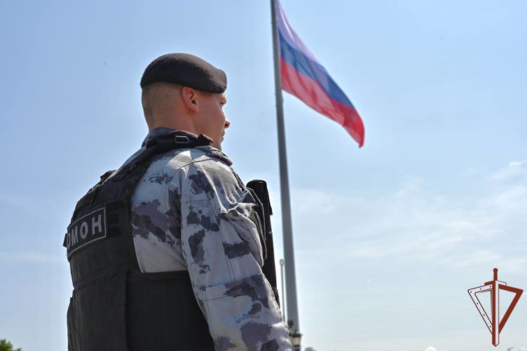  Безопасность празднования Дня России в Москве обеспечила Росгвардия