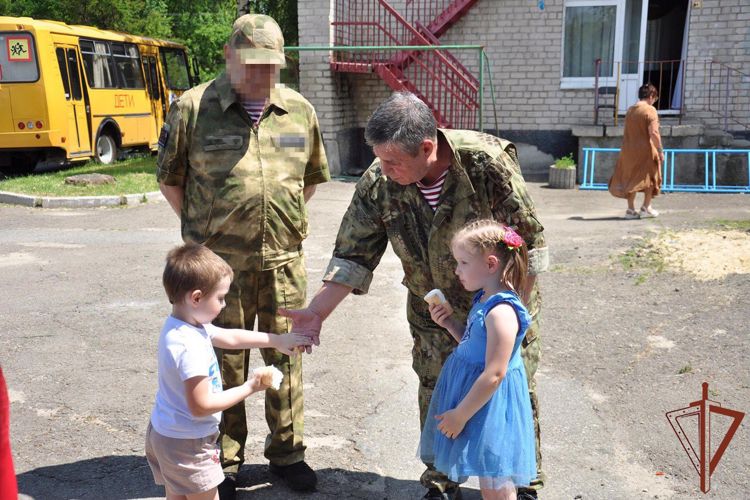 Генерал-полковник в отставке Анатолий Шкирко встретился с военнослужащими Росгвардии в зоне СВО