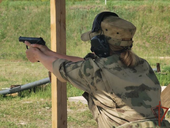 Победители чемпионата Росгвардии по стрельбе из боевого стрелкового оружия награждены в Иркутской области 
