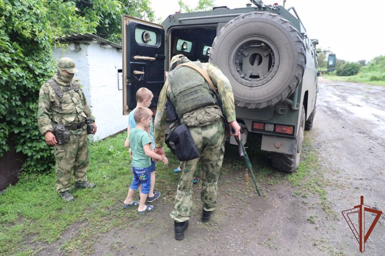 В Росгвардии проходят праздничные мероприятия, посвященные Международному дню защиты детей (видео)