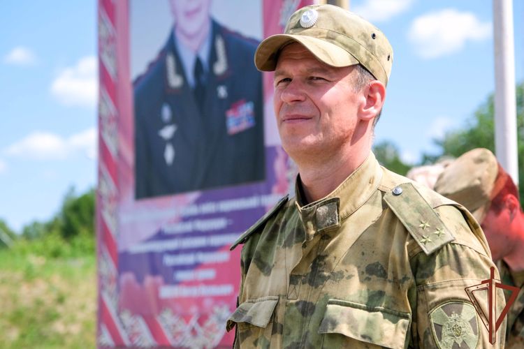 Сильнейших спортсменов в легкоатлетическом кроссе и служебном биатлоне определили в Уральском округе Росгвардии  
