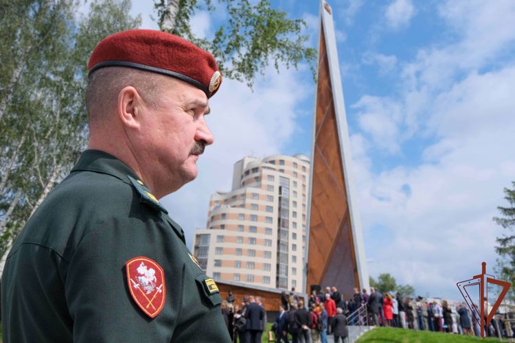 Врио командующего Уральским округом Росгвадии принял участие в мероприятиях, посвященных Дню памяти и скорби