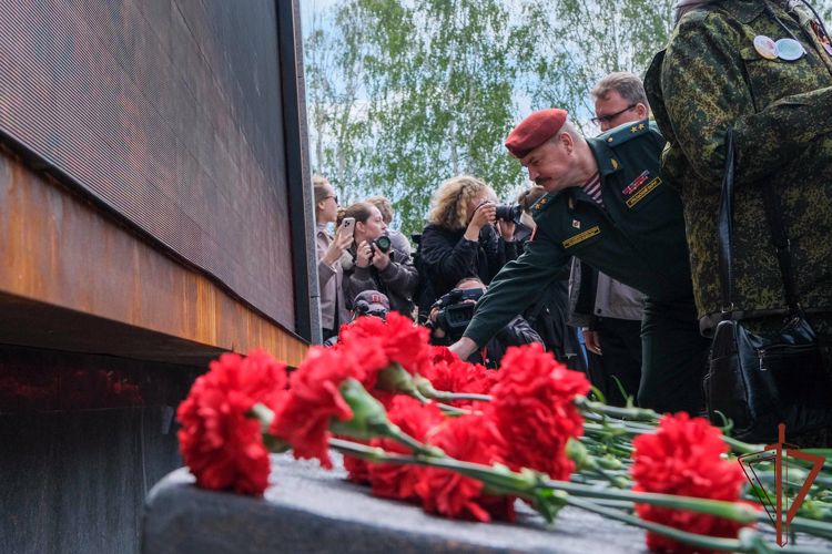 Врио командующего Уральским округом Росгвадии принял участие в мероприятиях, посвященных Дню памяти и скорби