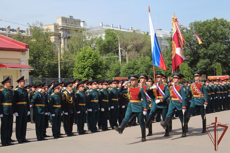 Выпуск офицеров состоялся в Саратовском военном ордена Жукова краснознаменном институте Росгвардии