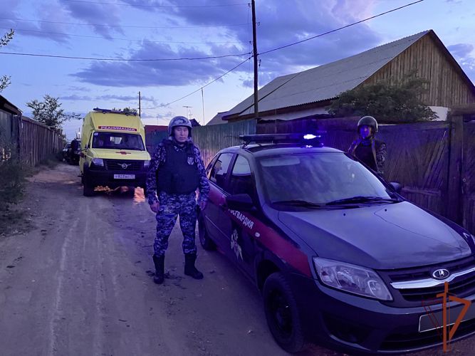 Бригады скорой помощи города Кызыла под защитой Росгвардии 