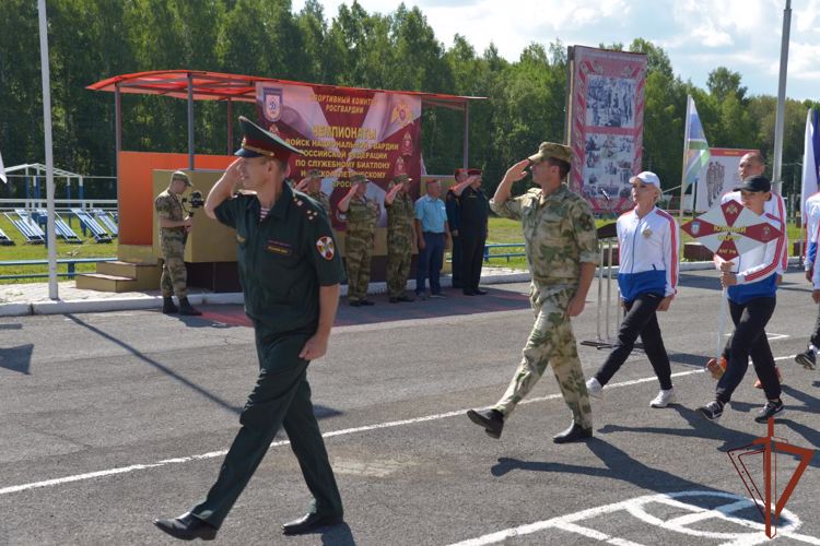 Чемпионаты Росгвардии по служебному биатлону и легкоатлетическому кроссу стартовали в Екатеринбурге