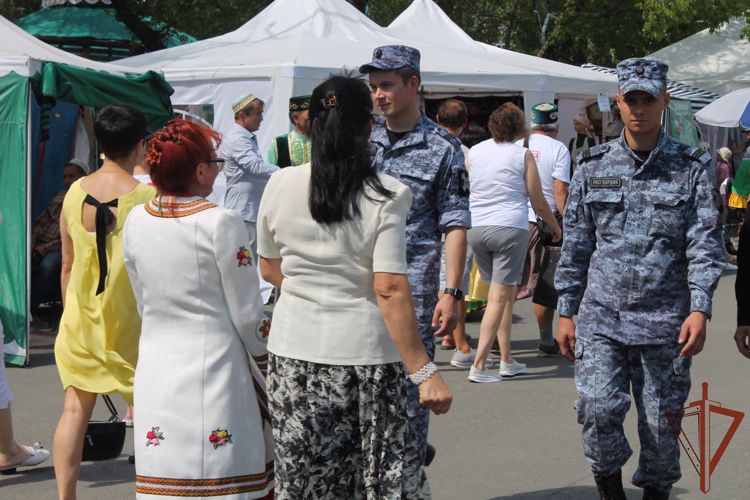 Росгвардия обеспечила правопорядок и безопасность культурно-массовых мероприятий на Урале 