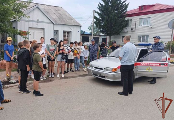 Всероссийская ведомственная акция «Каникулы с Росгвардией» продолжается на Урале (видео)