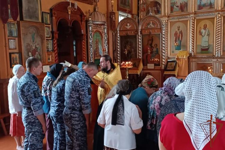 В День Крещения Руси росгвардейцы из Сибири приняли участие в молебнах в честь небесного покровителя князя Владимира