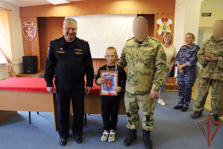  Всероссийская ведомственная акция "Каникулы с Росгвардией"  проходит в Перми