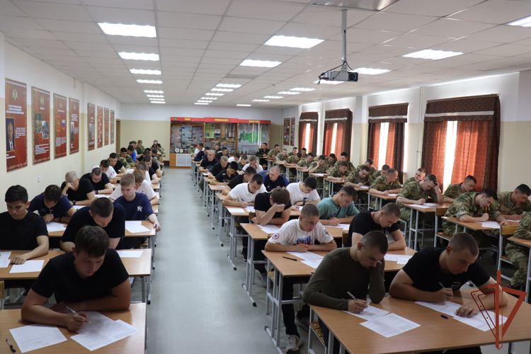 В Новосибирском военном институте Росгвардии начались вступительные экзамены