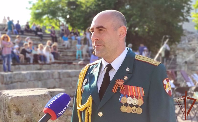 Руководитель оркестровой службы Южного округа Росгвардии стал заслуженным артистом России