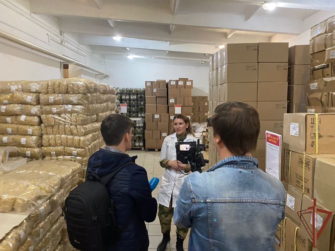 Фельдшер ветеринарно-санитарной службы Росгвардии рассказала журналисту из Архангельска о своей работе