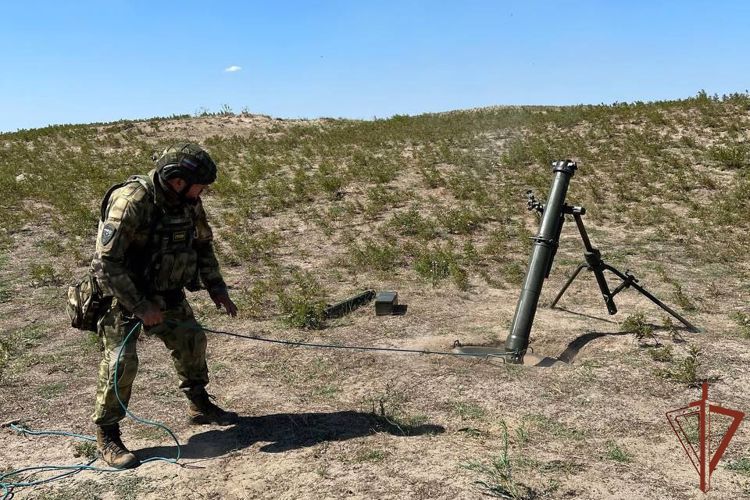Тактическое учение минометной батареи полка оперативного назначения Росгвардии прошло в Чеченской Республике