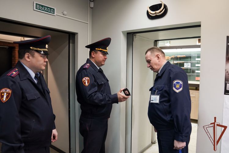 В Центральном округе Росгвардии подвели итоги службы подразделений вневедомственной охраны и лицензионно-разрешительной работы за полугодие