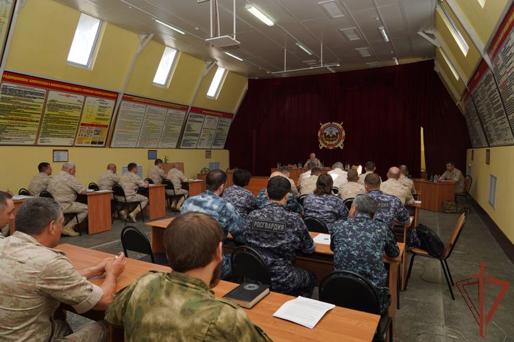 Учебно-методический сбор руководителей правовых подразделений Северо-Кавказского округа Росгвардии состоялся в Грозном