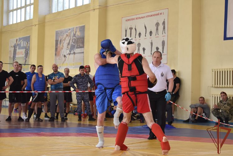 В Уральском округе Росгвардии завершился чемпионат по комплексному единоборству