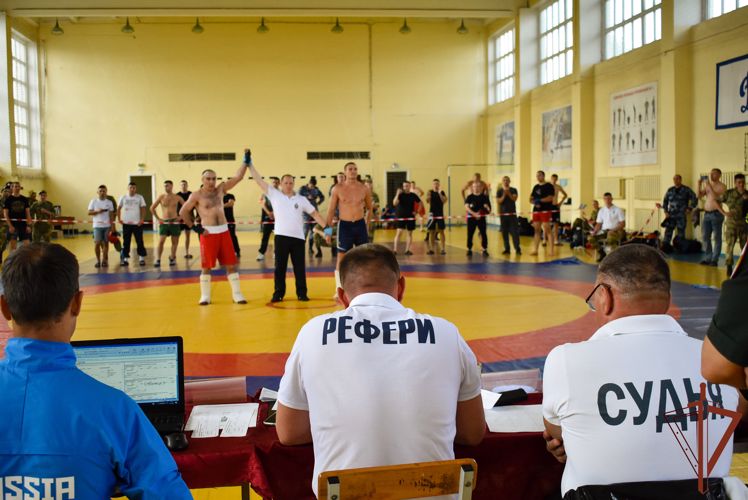 В Уральском округе Росгвардии завершился чемпионат по комплексному единоборству