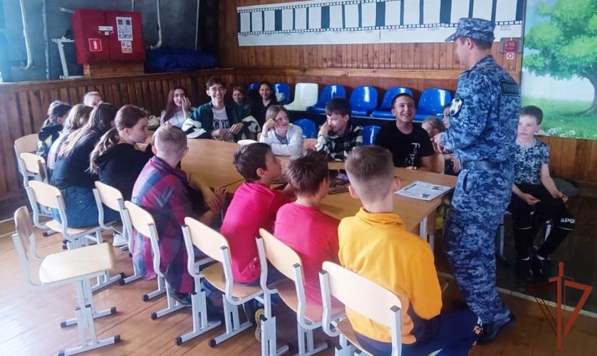 «Каникулы с Росгвардией» проходят для школьников подшефных ведомству учреждений образования на Урале
