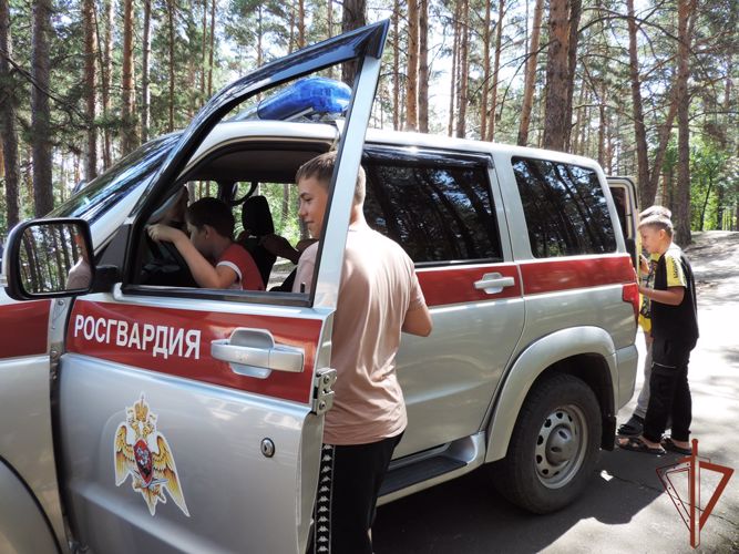 Росгвардейцы из Сибири принимают участие в ведомственных благотворительных и патриотических акциях