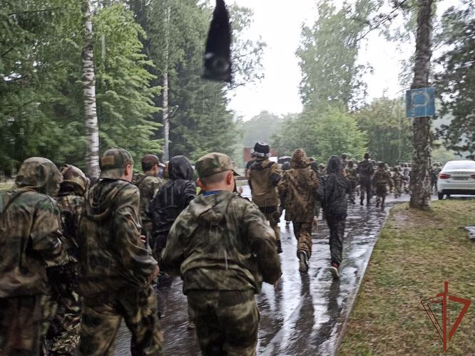 В Сибири росгвардейцы организовали активный отдых для школьников в дни летних каникул