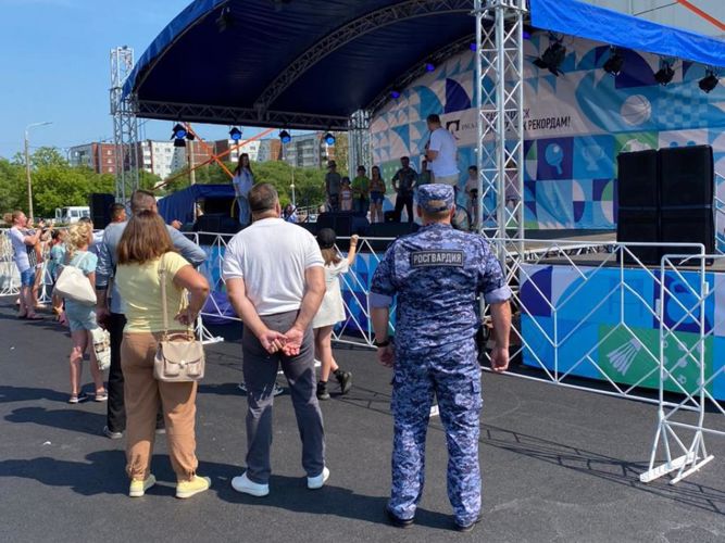 Росгвардия обеспечила безопасность празднования Дня металлурга в Хакасии