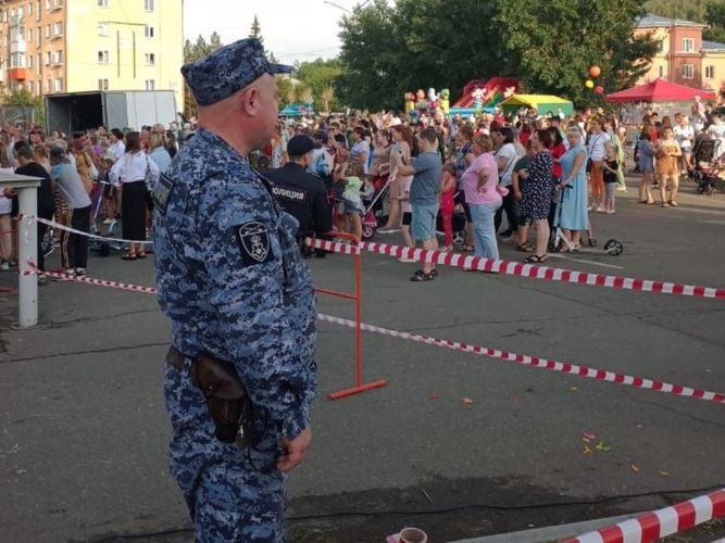 Росгвардия обеспечила безопасность празднования Дня металлурга в Хакасии