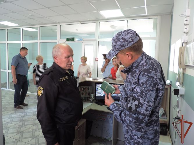 Росгвардия участвуют в проверке готовности объектов образования Хакасии к новому учебному году