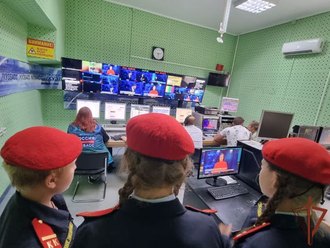 Росгвардейцы организовали активный отдых для подшефных школьников из регионов Сибири