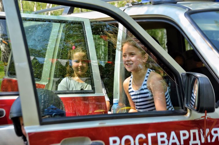 Росгвардейцы организовали активный отдых для подшефных школьников из регионов Сибири