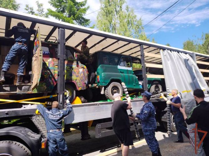 Росгвардейцы отправили посылки землякам из Югры – участникам СВО