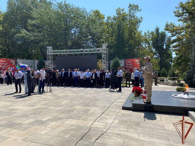 Росгвардейцы из Дагестана приняли участие в торжественной церемонии открытия капсулы времени