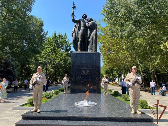 Росгвардейцы из Дагестана приняли участие в торжественной церемонии открытия капсулы времени
