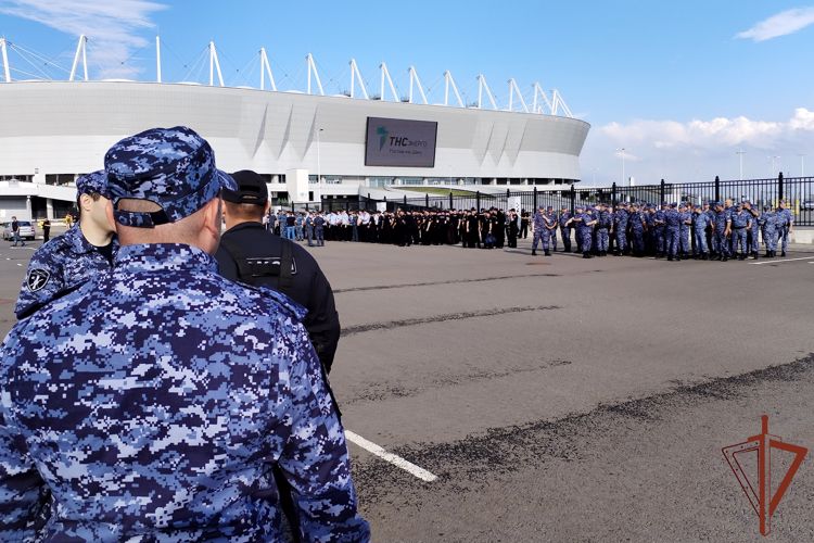  Правопорядок на футбольном матче в Ростове-на-Дону обеспечили сотрудники Росгвардии