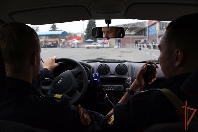 Подозреваемого в нападении на водителя такси задержали росгвардейцы в Челябинской области  